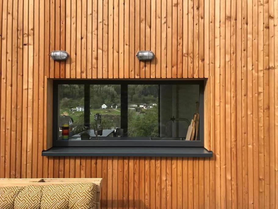 Eifelhausaufzeit-Vulkaneifel-Architekten-Chalet Mit Sauna Im Vulkankrater Immerath Exterior photo