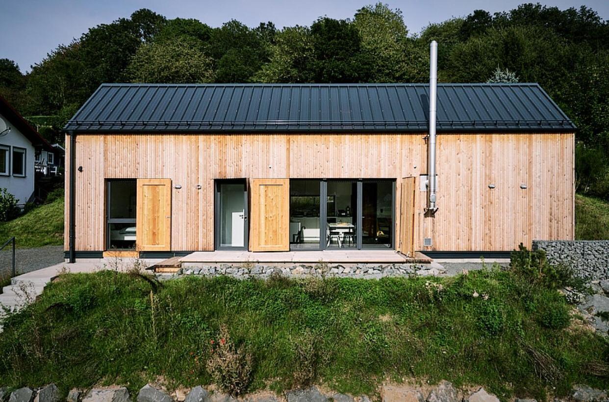 Eifelhausaufzeit-Vulkaneifel-Architekten-Chalet Mit Sauna Im Vulkankrater Immerath Exterior photo